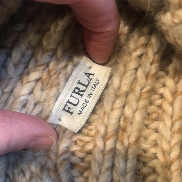 Furla Pom Pom Hat - Picture 2 of 3